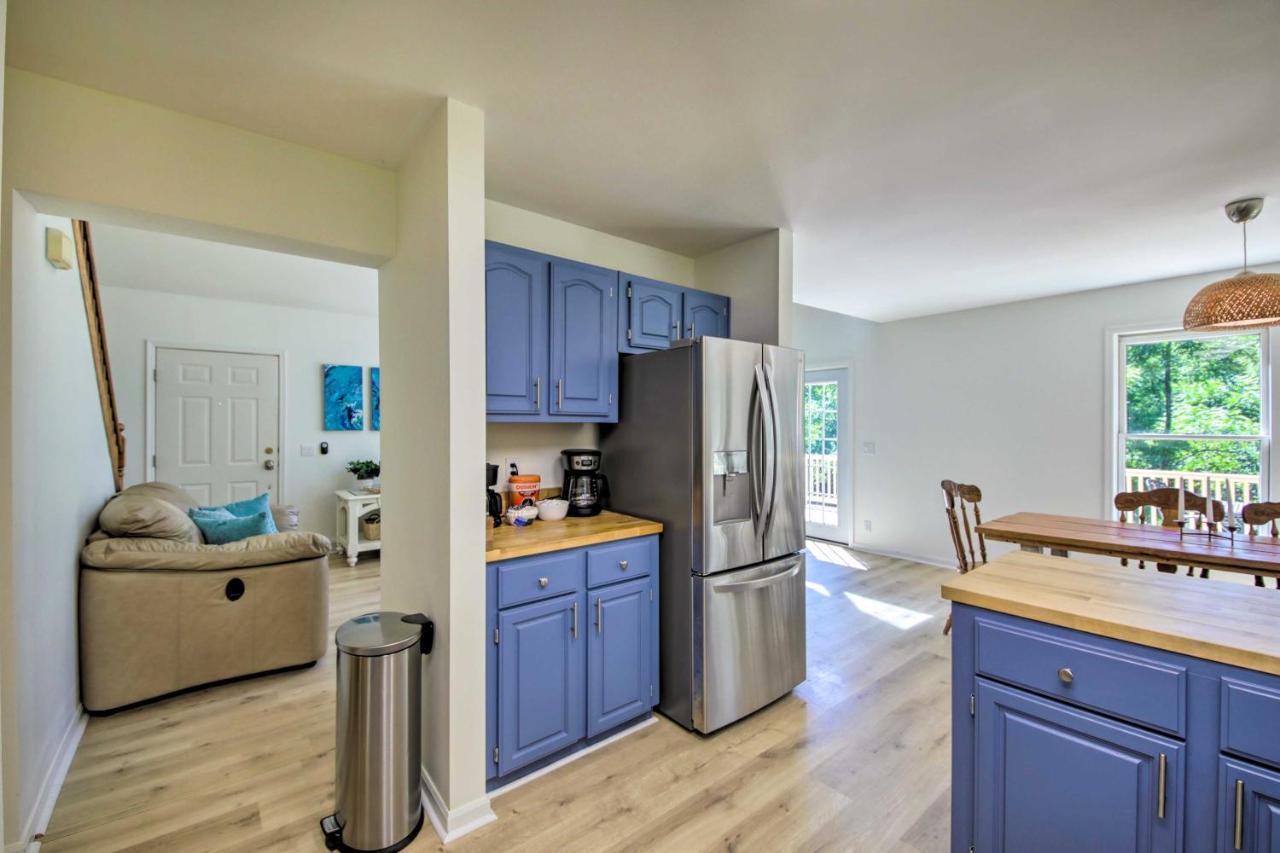 Modern Eckerty Home With Deck On Patoka Lake! Taswell Bagian luar foto
